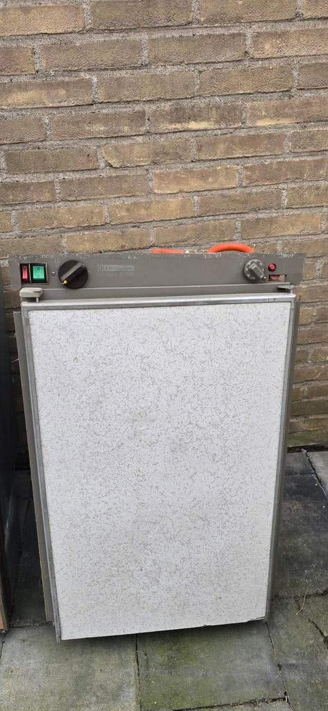 Electrolux Absorptiekoelkast - Werking Onbekend, Ophalen, Minder dan 75 liter, Niet werkend, Met vriesvak