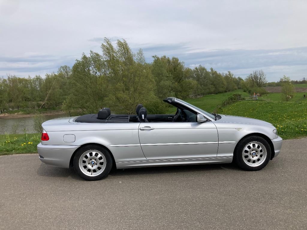 BMW 3-Serie 318 CI Cabrio Executive 2004 Grijs Euro 9.950, Auto's, BMW, 13 km/l, Euro 5, Achterwielaandrijving, 1995 cc