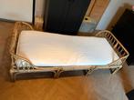 Rotan kinderbed met matras 180cm lang, Kinderen en Baby's, 70 tot 85 cm, Zo goed als nieuw, 180 cm of meer, Ophalen