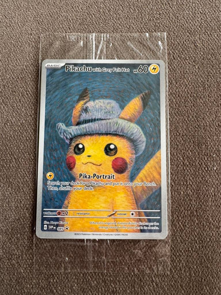 Pikachu van gogh grey felt hat #sealed#, Hobby en Vrije tijd, Verzamelkaartspellen | Pokémon, Ophalen, Nieuw, Losse kaart