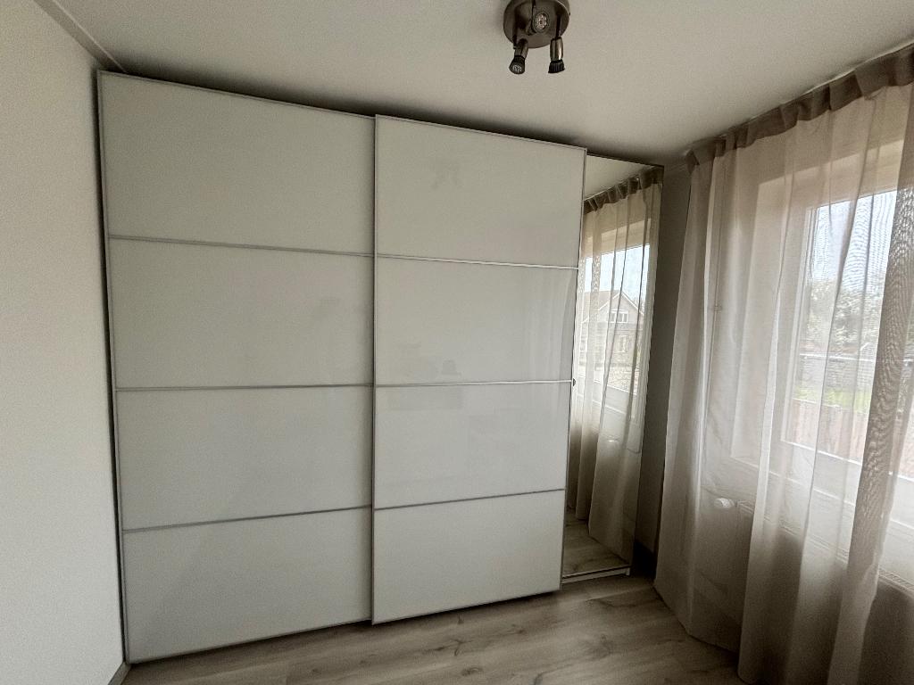 Ruime kledingkast met verlichting te koop!, Huis en Inrichting, Kasten | Kledingkasten, Ophalen, Gebruikt, 200 cm of meer, Met klep(pen)