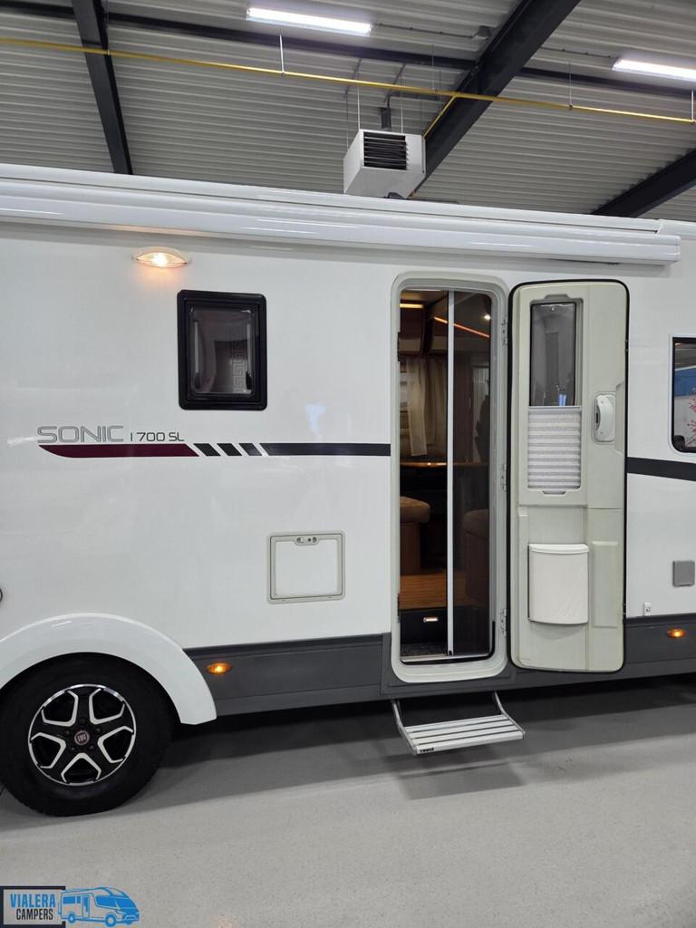 Adria Sonic I 700 SL * 4-pers *VOL LUCHTVERING *VOL OPTIES!, Integraal, 7 tot 8 meter, Bedrijf, Adria