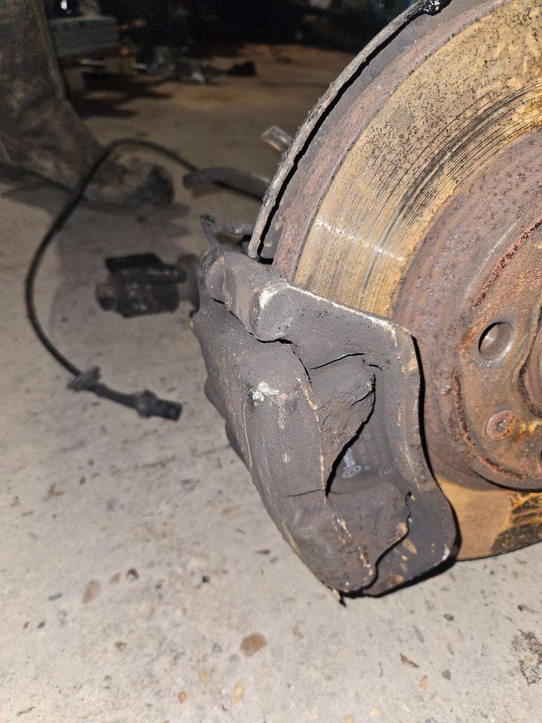 REMKLAUWEN VOORZIJDE SAAB 900 CLASSIC, Auto-onderdelen, Niet ingevuld, Gebruikt, Niet ingevuld, Ophalen of Verzenden