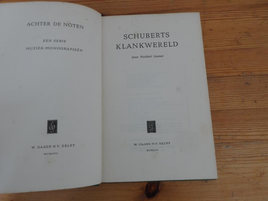 Norbert Loeser - Schubert's klankwereld / Chopin, Boeken, Muziek, Ophalen of Verzenden, Gelezen, Artiest