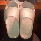 Creme Slippers nieuw maat 40, Slippers, Beige, Nieuw, Ophalen of Verzenden