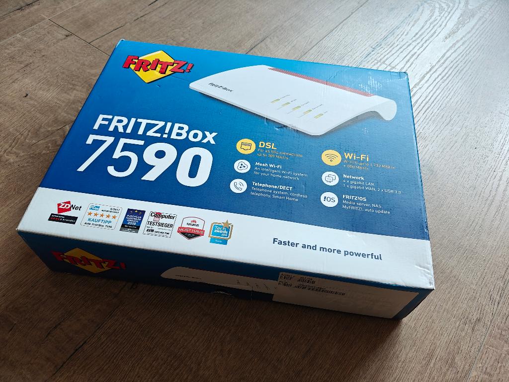 Fritz!Box 7590, Computers en Software, Routers en Modems, Ophalen of Verzenden, Zo goed als nieuw, Router met modem, FRITZ!