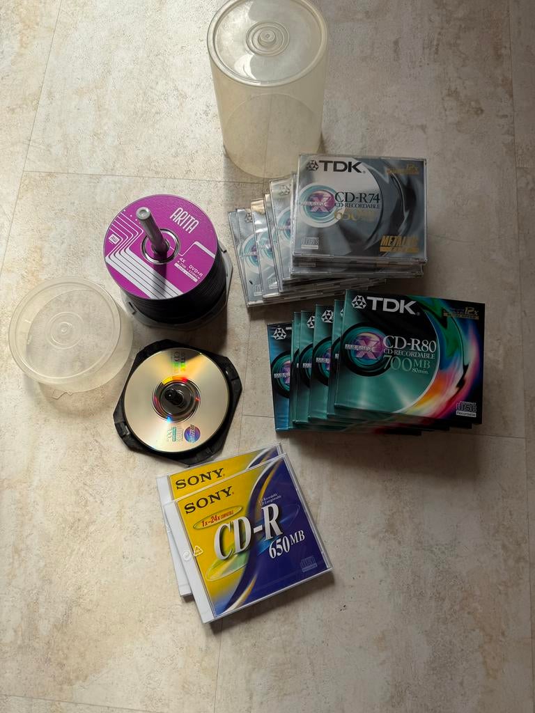 Partij CD-R en DVD+R schijven, nieuwe, Computers en Software, Beschrijfbare discs, Nieuw, Cd, Op spindel, Ophalen