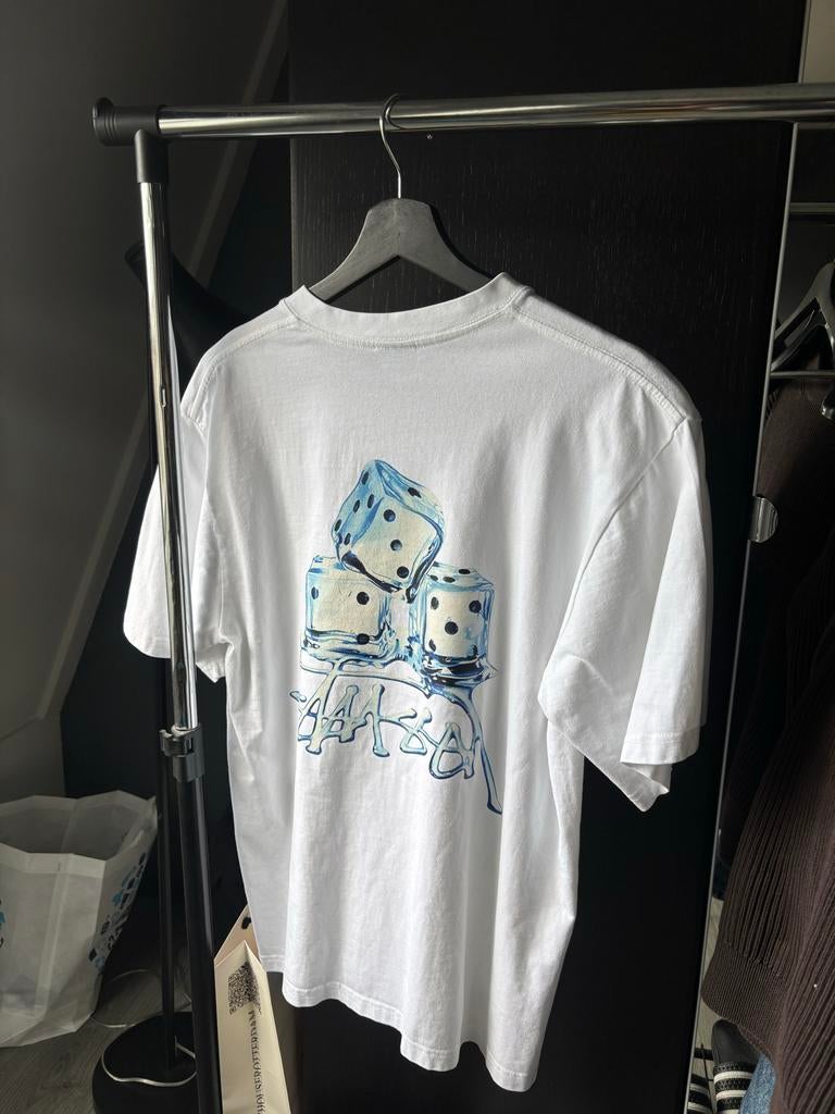 Stussy T-shirt met blauwe dice print, Kleding | Heren, T-shirts, Ophalen of Verzenden, Zo goed als nieuw, Maat 46 (S) of kleiner