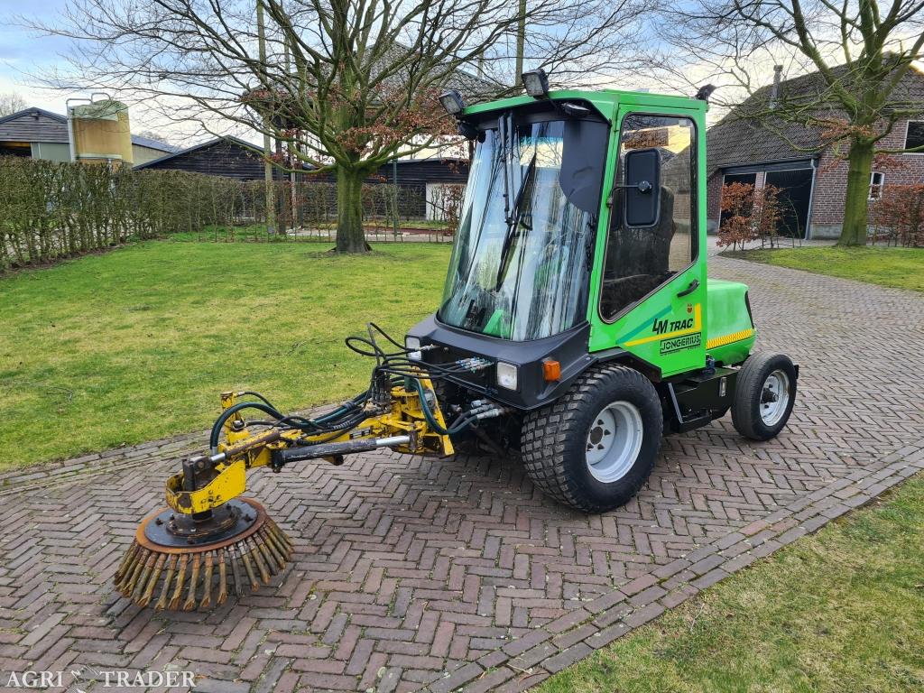 Lm trac 285 werktuigdrager werktuigendrager met onkruidborst, Zakelijke goederen, Machines en Bouw | Tuin, Park en Bosbouw, Ophalen