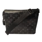 Louis Vuitton District PM Messenger Bag Mono M46255, Louis Vuitton, Gebruikt, Support@louisvuitton.com, 2 Rue du Pont Neuf
75001 Paris
France