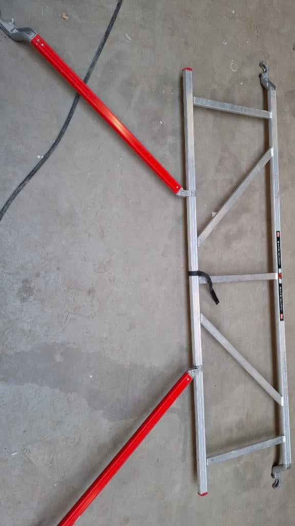 rolsteiger Altrex voorloopleuning, Doe-het-zelf en Verbouw, Steigers, Ophalen, Zo goed als nieuw, Rolsteiger of Kamersteiger, Minder dan 2 meter