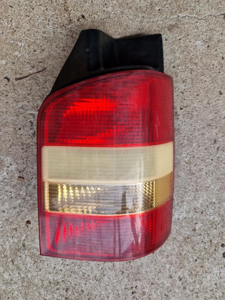 Achterlicht rechts volkwagen vw transporter T5 achterklep, Ophalen of Verzenden, Gebruikt, Volkswagen