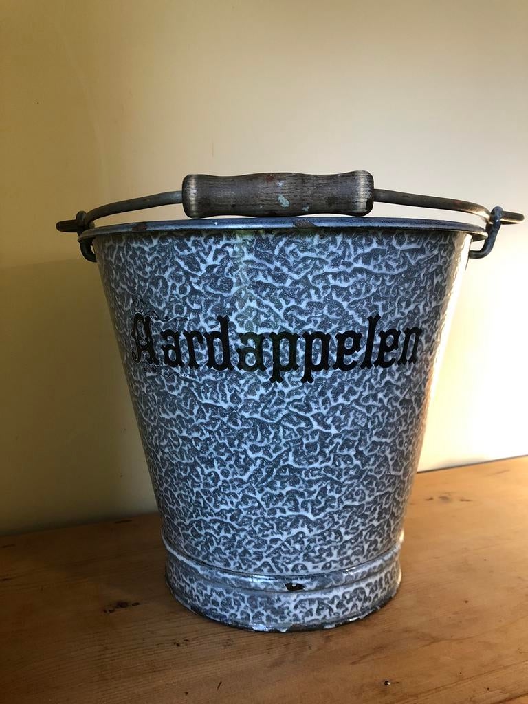 Grijs gewolkte emmer aardappelen, Ophalen of Verzenden