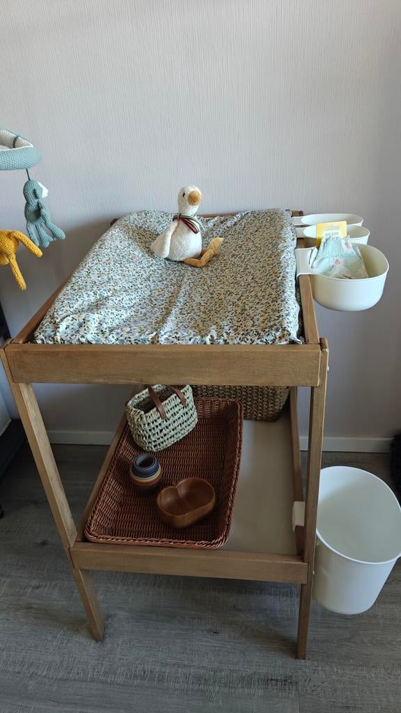 Houten commode met opbergruimte, Kinderen en Baby's, Kinderkamer | Commodes en Kasten, Ophalen, 50 tot 70 cm, Zo goed als nieuw