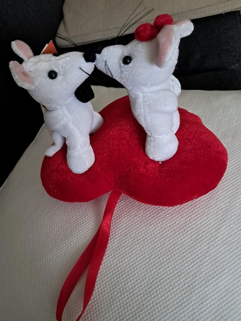 Lief knuffel muizenpaar op rood hart - Lovely Toy, Muis, Overige merken, Nieuw, Ophalen of Verzenden