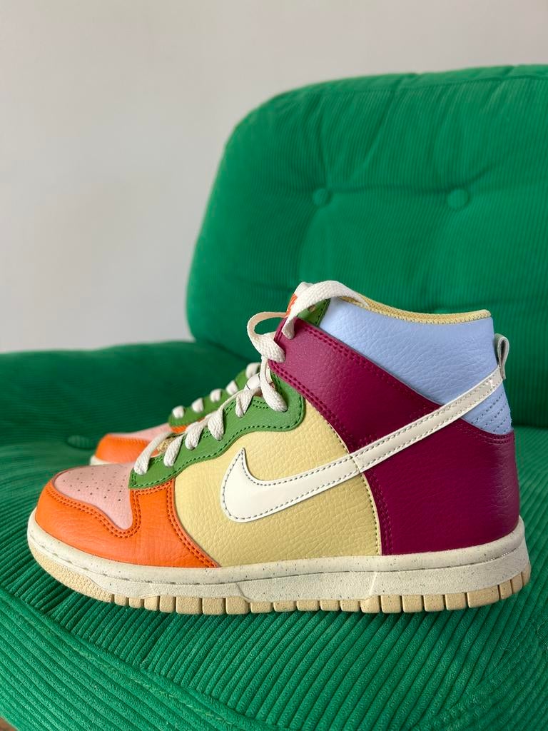Nike Dunk High Multi-Color !! Nieuw !!, Jongen of Meisje, Schoenen, Nieuw, Ophalen of Verzenden