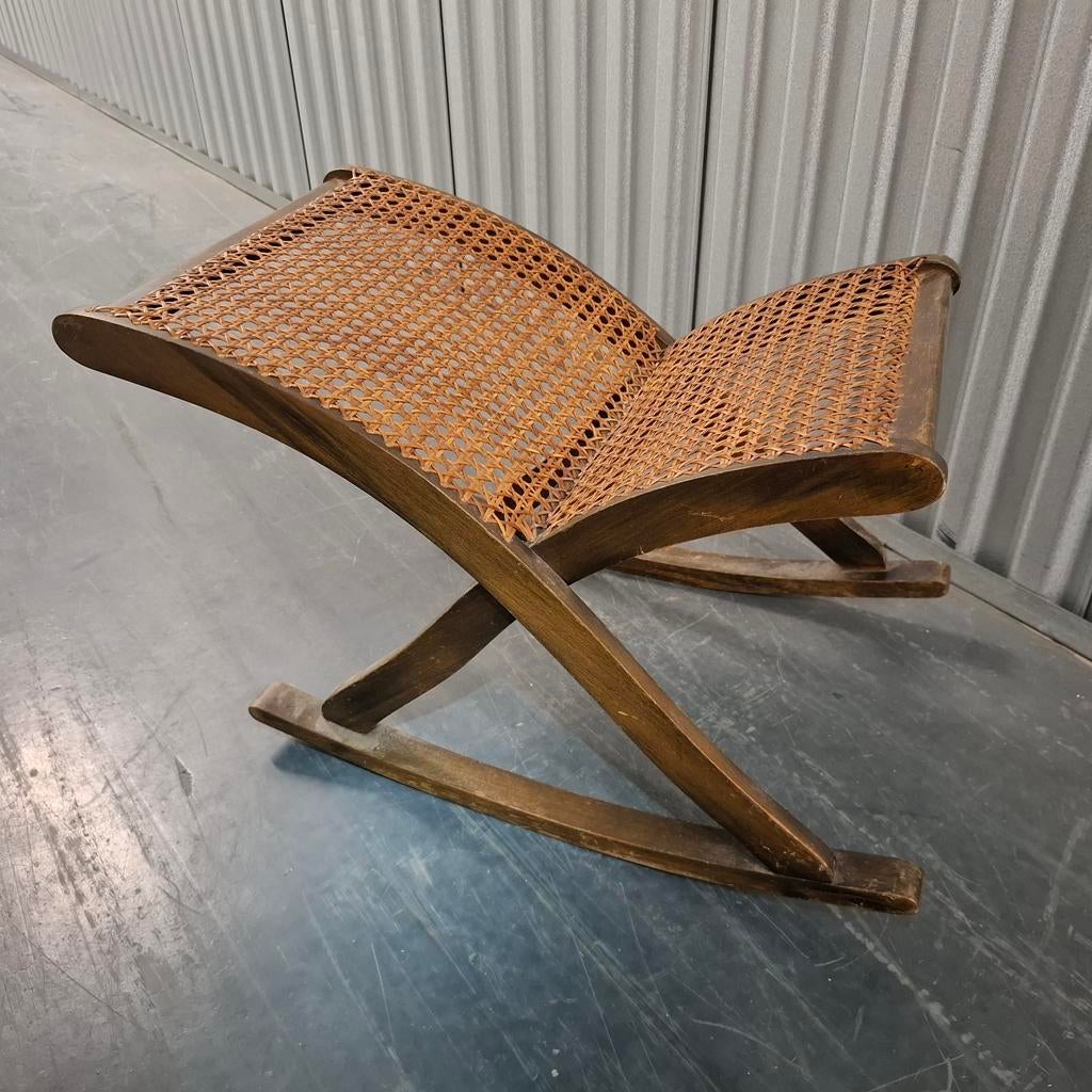 Antiek brocante voetenbank schommelvoetsteun, Huis en Inrichting, Banken | Voetenbanken en Poefen, Ophalen, Minder dan 50 cm, Gebruikt