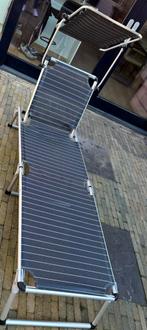 Ligbed van Jysk grijs wit zgan, Ophalen, Zo goed als nieuw, Aluminium