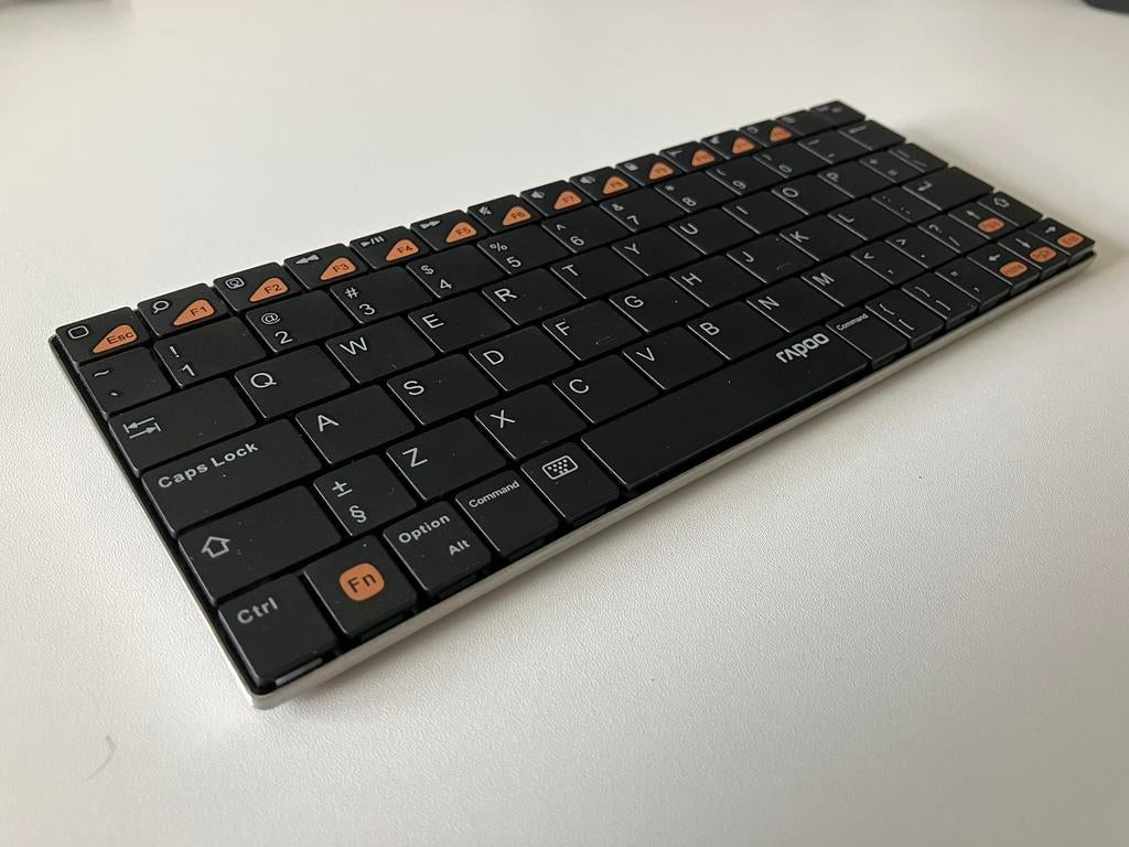 Mini toetsenbord bluetooth Rapoo (o.a. voor ipad / tablet), Ophalen of Verzenden, Qwerty, Zo goed als nieuw, Draadloos