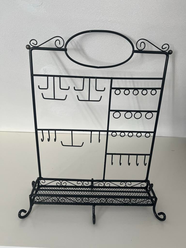 Zwart metalen sieradenrekje - oorbellen, kettingen, ringen, Sieraden, Tassen en Uiterlijk, Overige Accessoires, Ophalen, Gebruikt