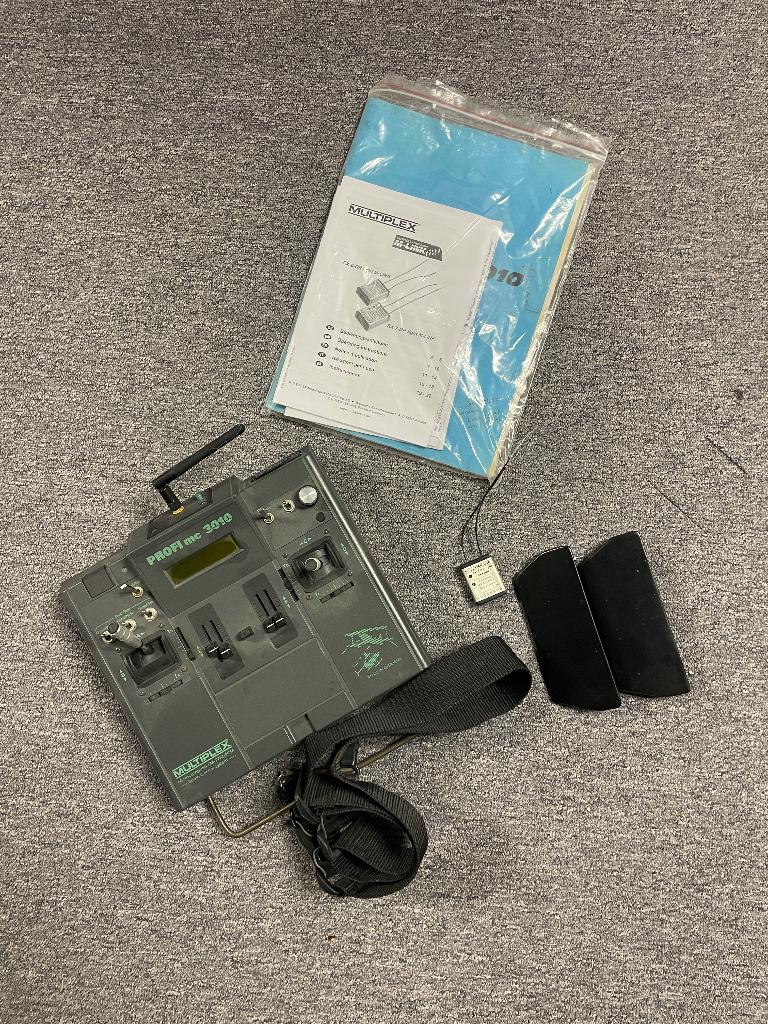 RC zender 2,4 GHz, Ophalen of Verzenden, Gebruikt, 1:72 tot 1:144, Overige merken