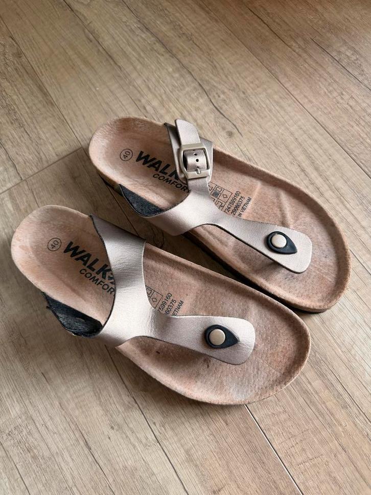 WalkX Comfort Slippers Goud/Brons Leer - Maat 40, Kleding | Dames, Schoenen, Zo goed als nieuw, Slippers, Overige kleuren, Ophalen of Verzenden