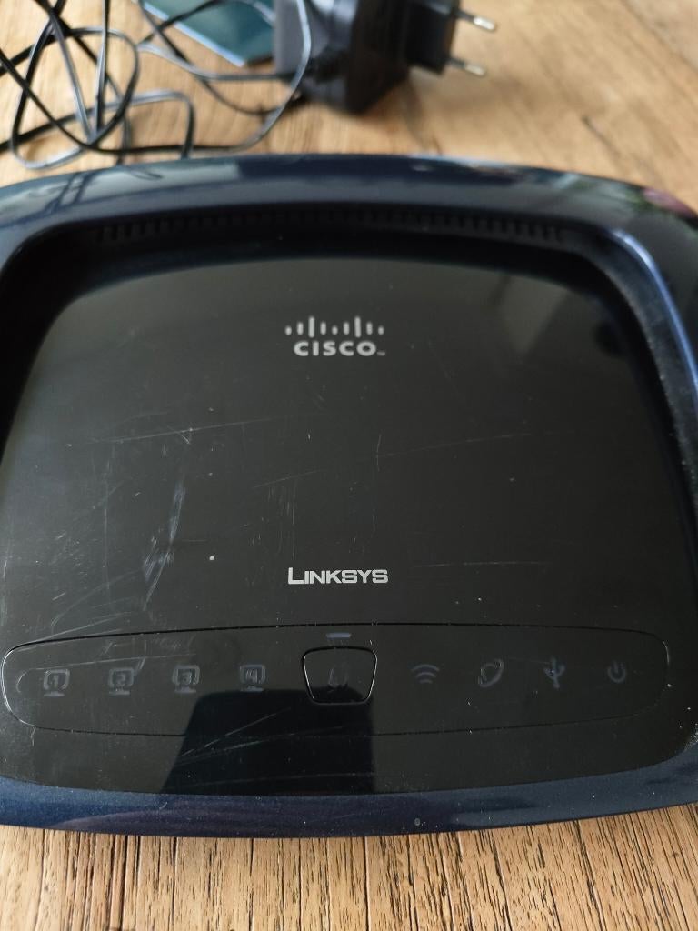 Cisco/Linksys WRT610N router, Ophalen of Verzenden, Gebruikt, Router met modem, Cisco