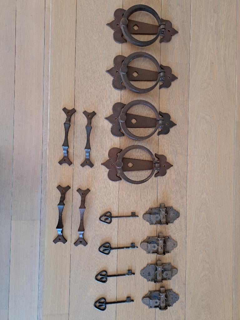 kastsloten, Antiek en Kunst, Ophalen