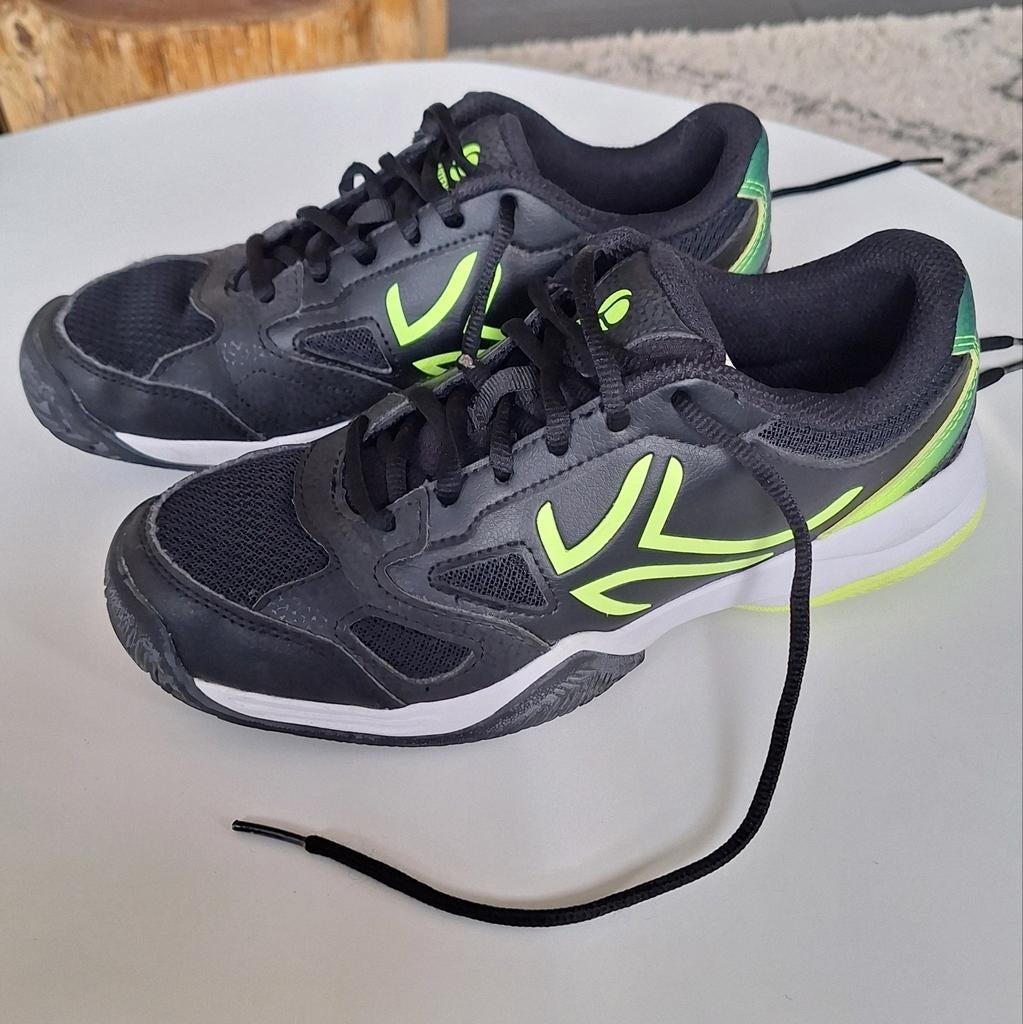 Zaalschoenen Artengo maat 37, Ophalen of Verzenden, Zo goed als nieuw, Artengo, Jongen of Meisje
