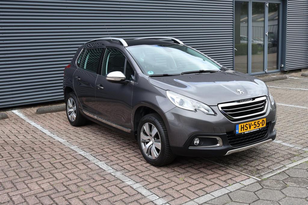 Peugeot 2008 1.2 VTi Access Pano Leder Navi Cruise PDC Airco, Voorwielaandrijving, Euro 5, Gebruikt, Zwart