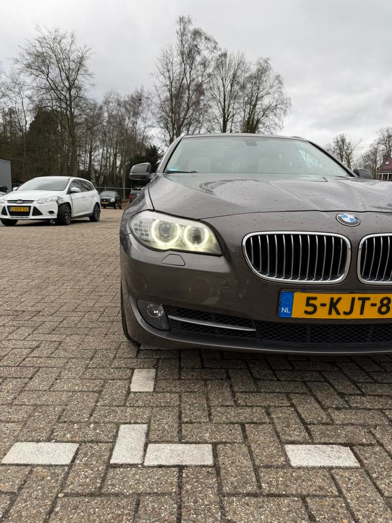 BMW 5-Serie 520I 135KW Touring Aut8 2013 Bruin, Achterwielaandrijving, 4 cilinders, Stationwagon, Particulier