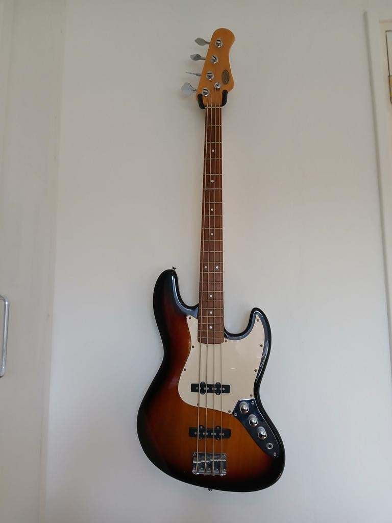 Stagg basgitaar, Ophalen, Elektrisch