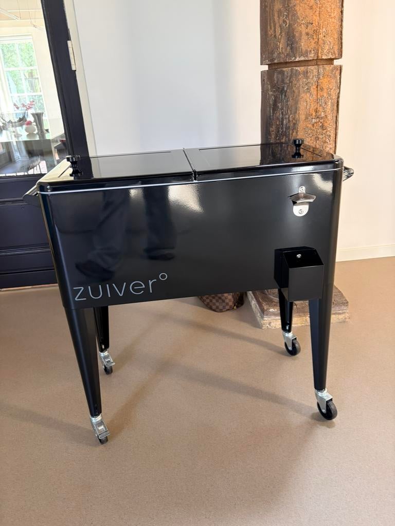 Zuiver koelbox op wieletjes zwart.Nieuw maar in elkaar gezet, Ophalen, Zo goed als nieuw