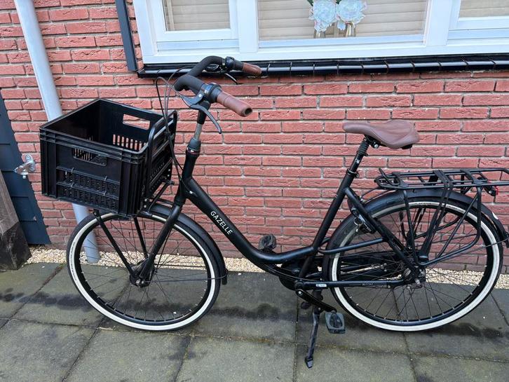 Gazelle Bloom moederfiets 57 cm, Fietsen en Brommers, Fietsen | Dames | Moederfietsen, Zo goed als nieuw, Gazelle, 56 cm of meer
