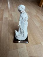 A.Becari. Porzelein danseres en moeder met kind., Verzamelen, Beelden en Beeldjes, Ophalen, Zo goed als nieuw