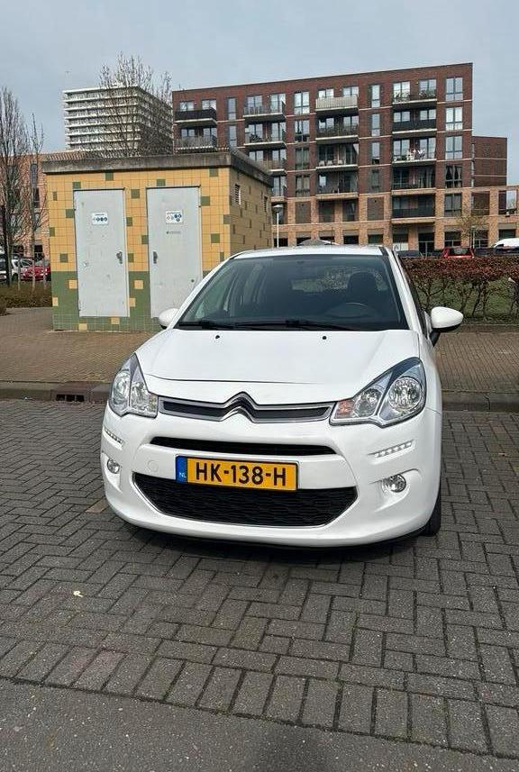Citroën C3 1.0 | 2015 wit | Bluetooth | Radio | NAP, Voorwielaandrijving, 450 kg, 31 €/maand, 1055 kg