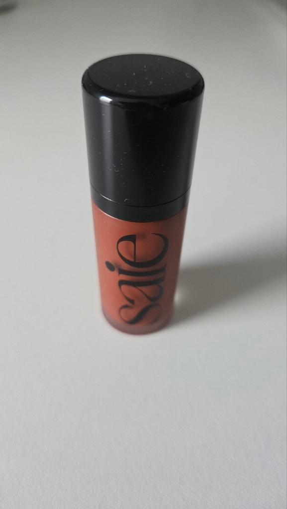 Saie dew blush spicy, Sieraden, Tassen en Uiterlijk, Uiterlijk | Cosmetica en Make-up, Ophalen, Wangen, Gebruikt, Bruin