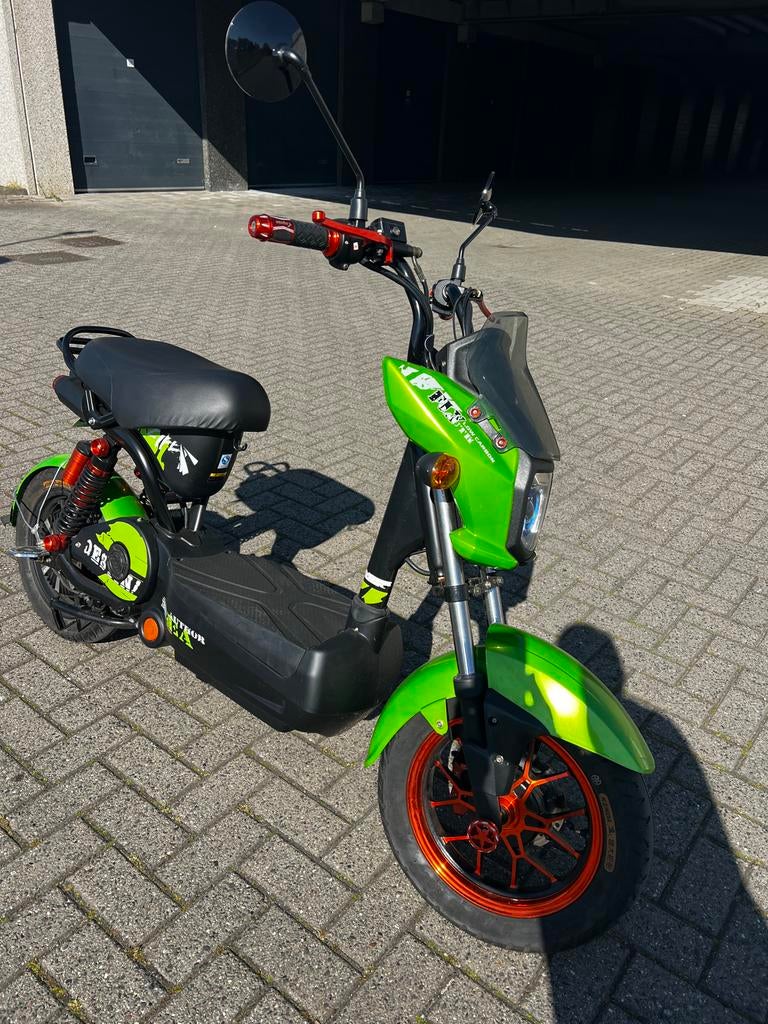 Elektrische scooter - Groen en Zwart, Ophalen, Nieuw, Overige typen, Overige merken