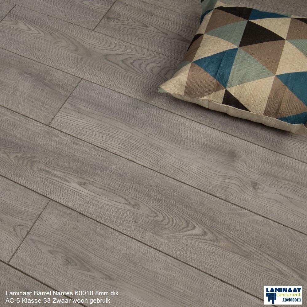 Laminaat Nantes Eik 60018 Grijs 4V-groev €14,95m2 Apeldoorn, 75 m² of meer, Nieuw, Ophalen of Verzenden, Laminaat Grijs 8mm dik