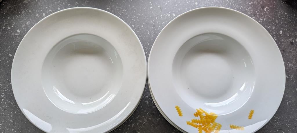 Gratis diepe borden verschillende motieven, Huis en Inrichting, Ophalen, Porselein, Overige stijlen, Bord(en)