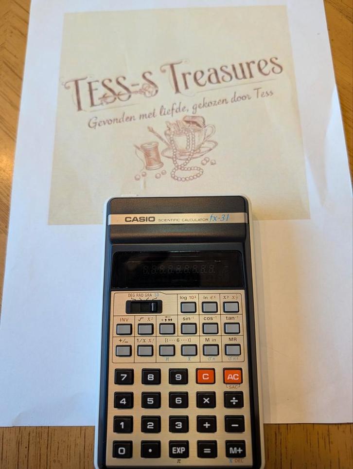 Unieke Vintage Casio fx-31 Rekenmachine - Compleet in Doos(, Diversen, Rekenmachines, Zo goed als nieuw, Grafische rekenmachine