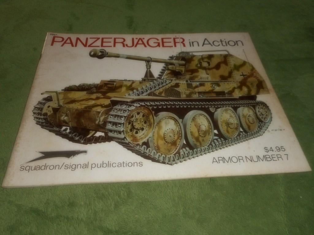 PANZERJAGER IN ACTION by UWE FEIST & MIKE DARIO, Tweede Wereldoorlog, Uwe feist en mike dario, Ophalen of Verzenden, Zo goed als nieuw