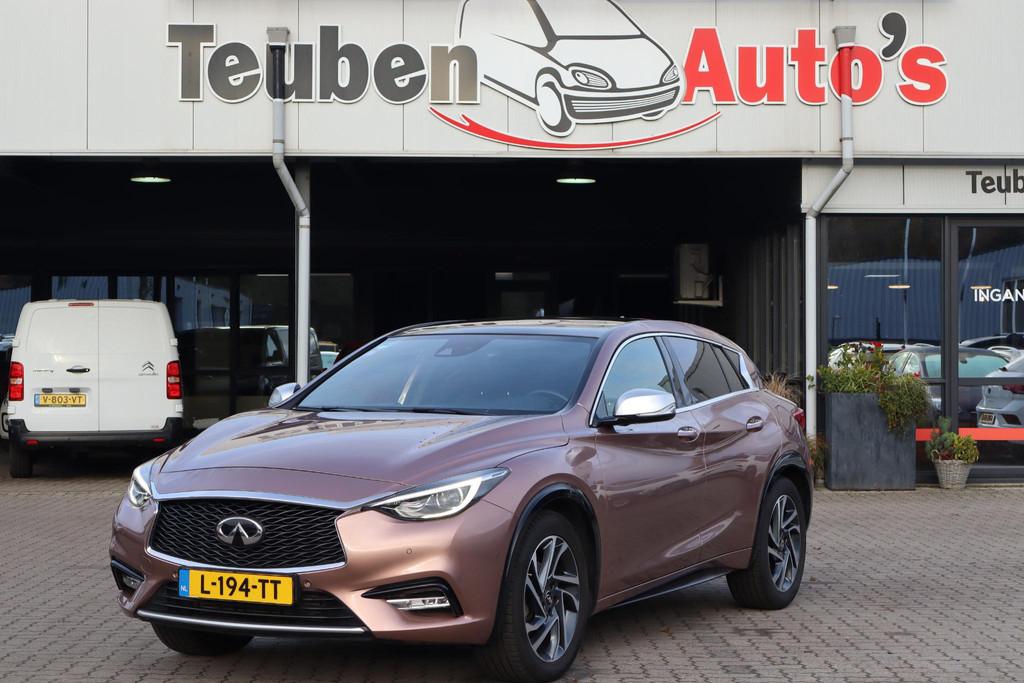 Infiniti Q30 1.6t Premium Tech Navigatie, Panoramadak, Camer, Auto's, Infiniti, Gebruikt, Bedrijf, Geïmporteerd, 84 €/maand