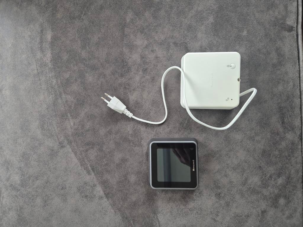 Honeywell T6 slimme thermostaat met draadloze ontvanger., Doe-het-zelf en Verbouw, Ophalen of Verzenden, Slimme thermostaat, Zo goed als nieuw