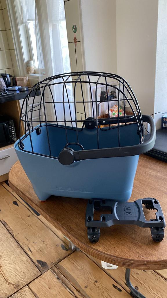 Basil buddy hondenfiets mand met mik systeem, Fietsen en Brommers, Fietsaccessoires | Fietsmanden, Ophalen of Verzenden, Zo goed als nieuw