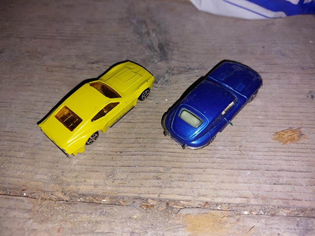 Yatming boss Mustang en Jaguar e 4.2 1024 1010 - Mooie staat, Ophalen of Verzenden, Gebruikt, Auto, Overige merken