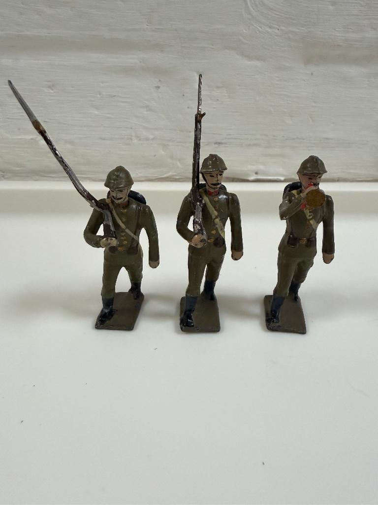 3 x 1e WO groene tinnen infanterie soldaten 1930-1950 Duits, Ophalen of Verzenden