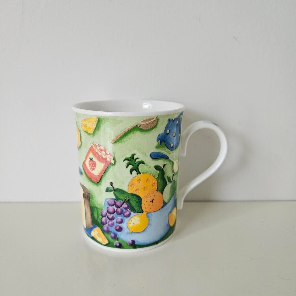 Opruiming: Royal Grafton Mok met fruit en gebakjes print, Huis en Inrichting, Keuken | Servies, Ophalen of Verzenden, Zo goed als nieuw
