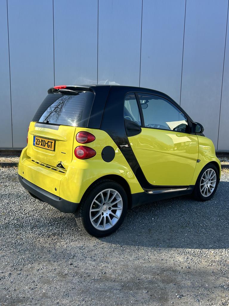Smart Fortwo Coupé 1.0 Passion (bj 2007, automaat), Auto's, Smart, Achterwielaandrijving, 18 €/maand, Zwart, Origineel Nederlands