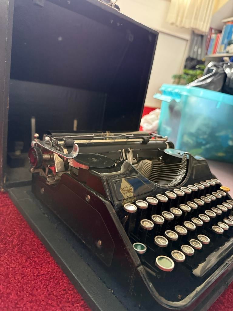 Oude typmachine, Diversen, Typemachines, Ophalen, Gebruikt